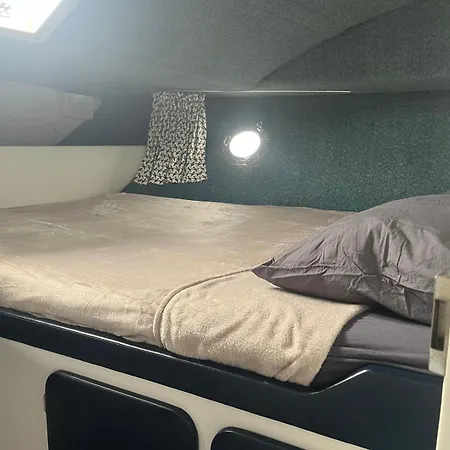 Hotel na wodzie Bateau